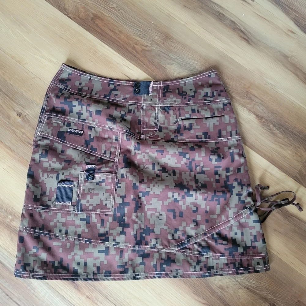 🔥 (5for$35) VINTAGE AIKAN Army Camo Cargo Skirt